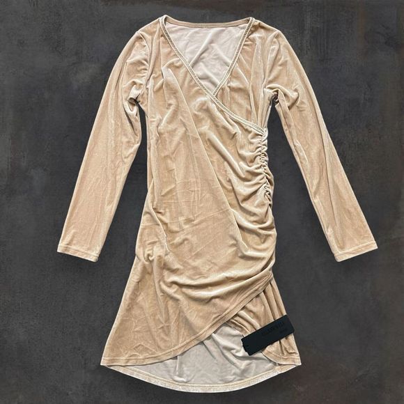 Alland Well Velvet Dress Women Size Large Long Sleeves Scrunch Sides V Neck Mini - Picture 1 of 7